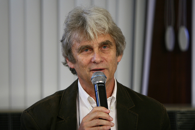 À Dijon, une centaine de personnes pour écouter Patrick Viveret