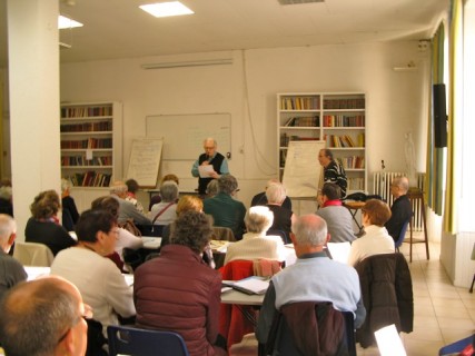 Le groupe en plein travail.