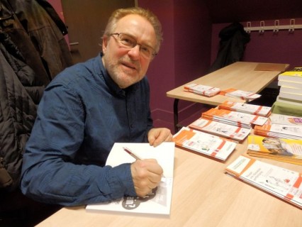 Olivier Nouaillas, journaliste à La Vie en charge de l’environnement, était l'invité des Amis de l'Ain, le 5 février dernier, à Bourg-en-Bresse. L'occasion d'échanger sur son livre "Quel climat pour demain ? 15 questions réponses (pour ne pas finir sous l’eau !)". De nombreux participants ont notamment apprécié ses paroles mesurées, son refus du catastrophisme au profit d’une invitation urgente à entrer, chacun pour ce qui le concerne, « en transition !»"