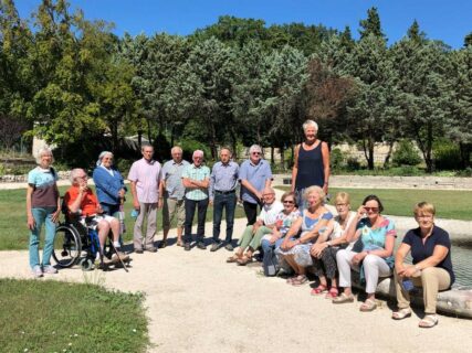 Les Amis de La Vie de l'Isèredans le jardin de l'abbaye d'Aiguebelle en septembre 2020