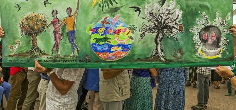 Dans les coulisses de la «célébration-communion» Dans les coulisses de la «célébration-communion»